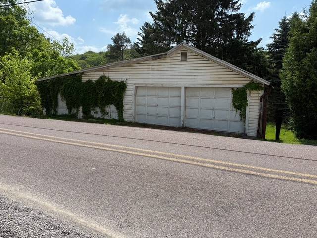 Somerset Twp, PA 15549,671 Listie Rd