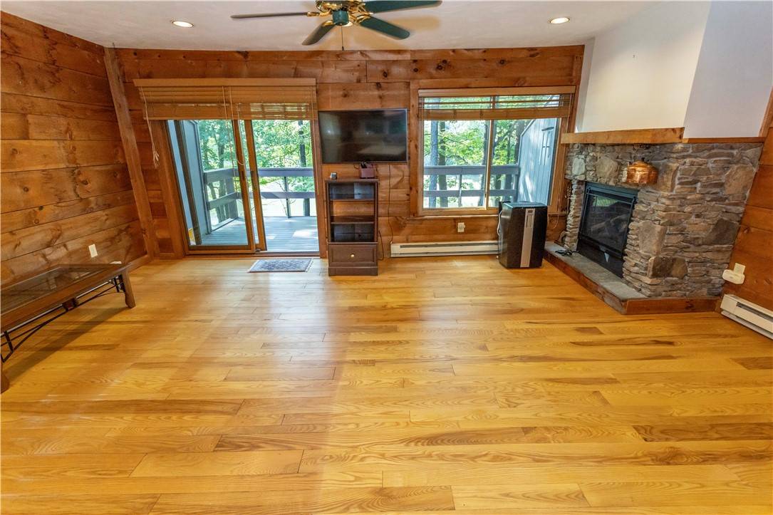 Hidden Valley, PA 15502,13 Lakeview Drive