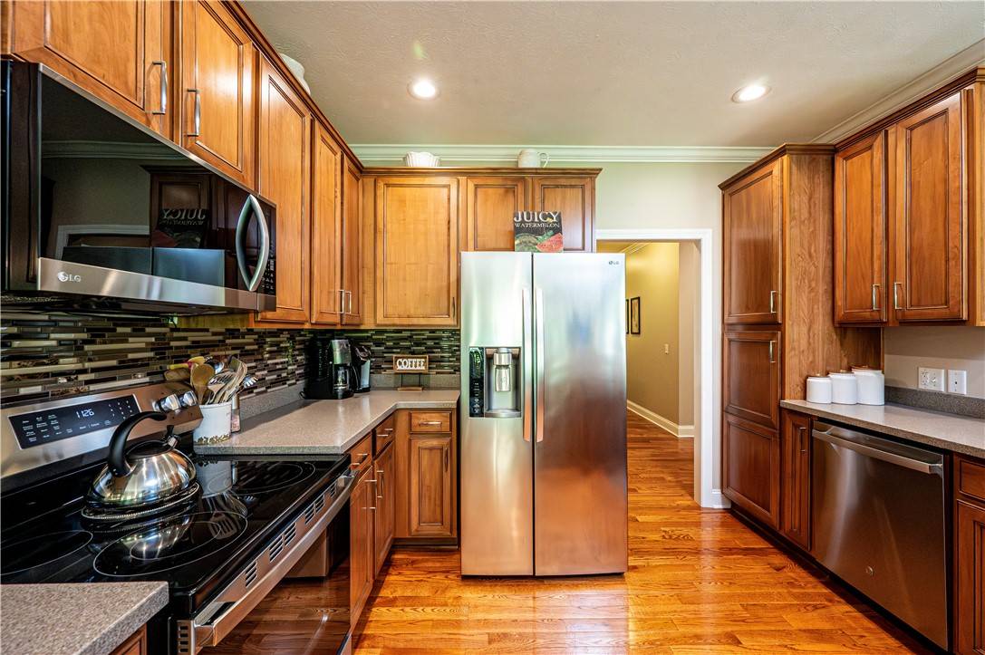 PA 15670,229 Shaw Ct