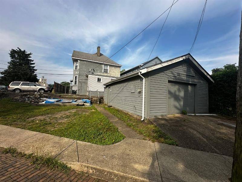 New Brighton, PA 15066,406 3rd Ave