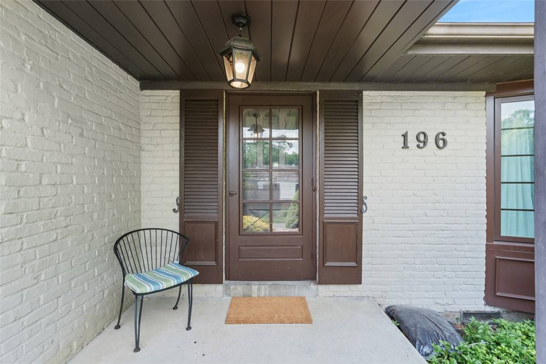 Mt Lebanon, PA 15228,196 MAYFAIR DRIVE
