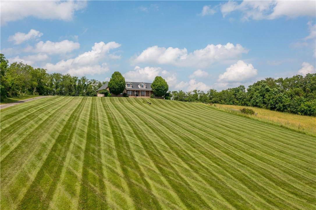 Hopewell, PA 15301,31 Sutton Ln