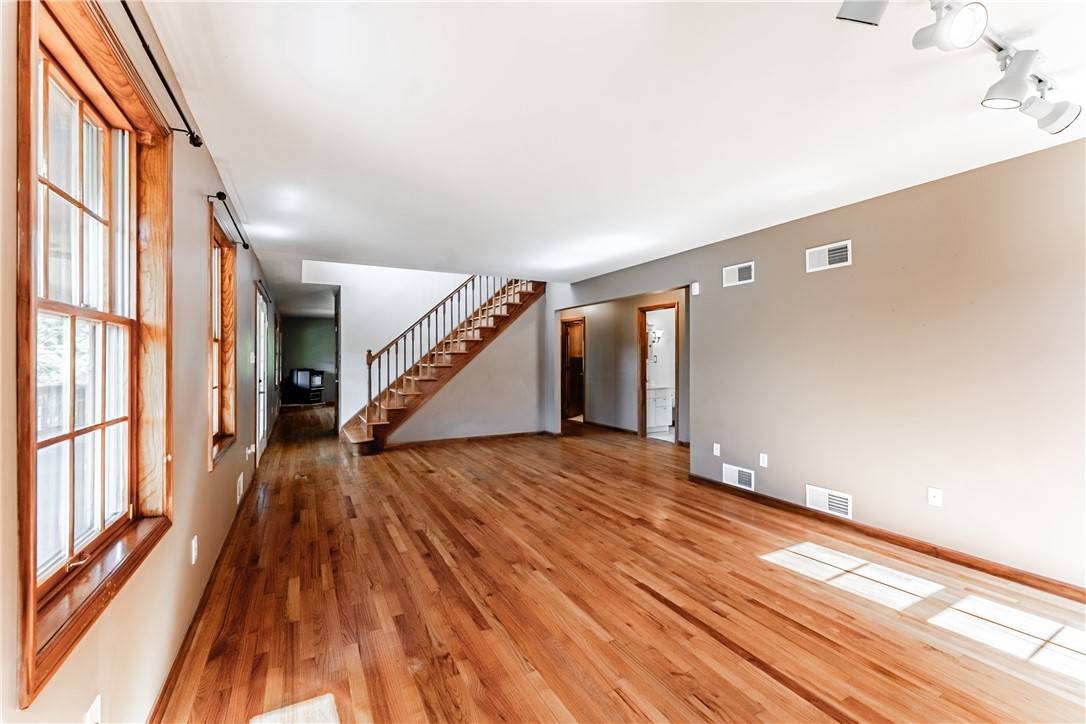 Waynsbrg/frankln Twp, PA 15362,479 Bell Run Rd