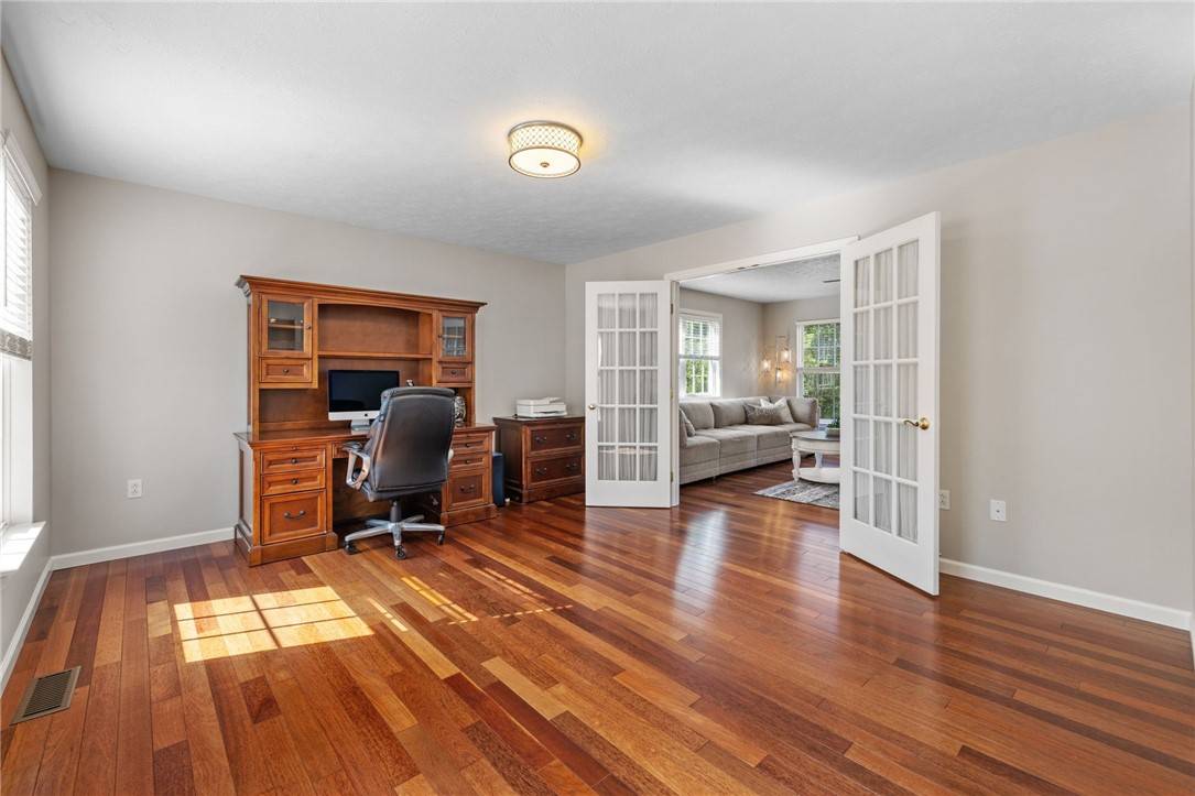 Cranberry Twp, PA 16066,706 Williamsburg Ct
