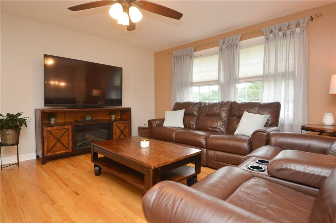 Moon/crescent Twp, PA 15108,238 Wyngate Road