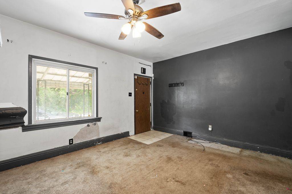 Brighton Heights, PA 15212,1097 Woods Run Ave