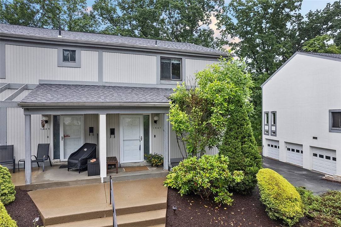 St Clair, PA 15241,1547 PINEHURST DRIVE