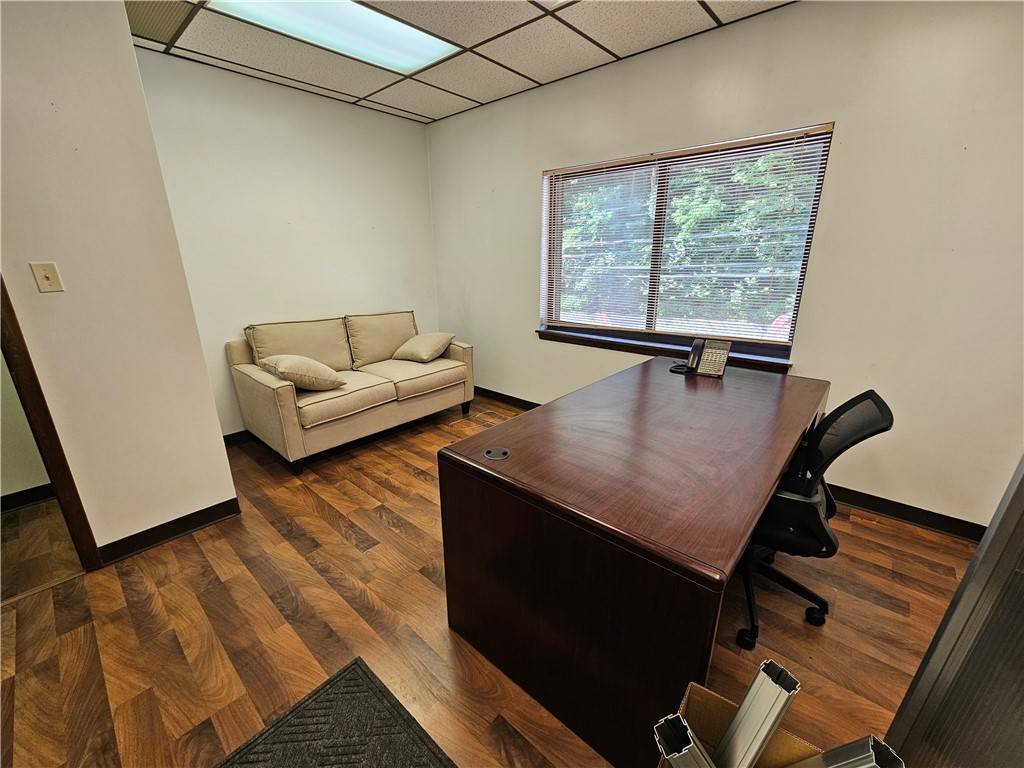 Robinson Twp, PA 15205,4492 Steubenville Pike