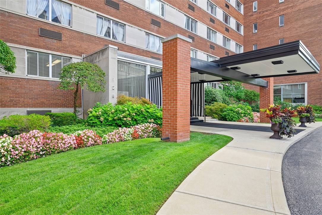 Oakland, PA 15213,128 N Craig Street #505