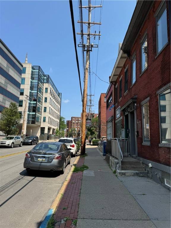 Oakland, PA 15213,209 S Craig