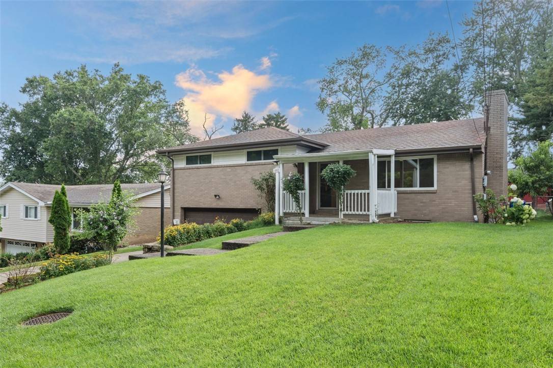 Whitehall, PA 15236,4952 Flamingo Dr