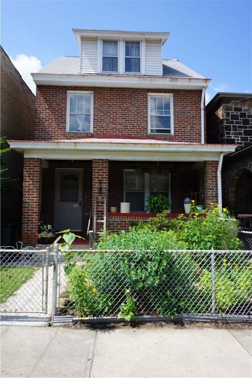 Swissvale, PA 15218,2430 Woodstock Ave