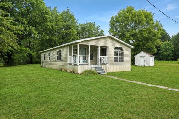 Pulaski Twp, PA 16143,1240 Coffee Run Rd