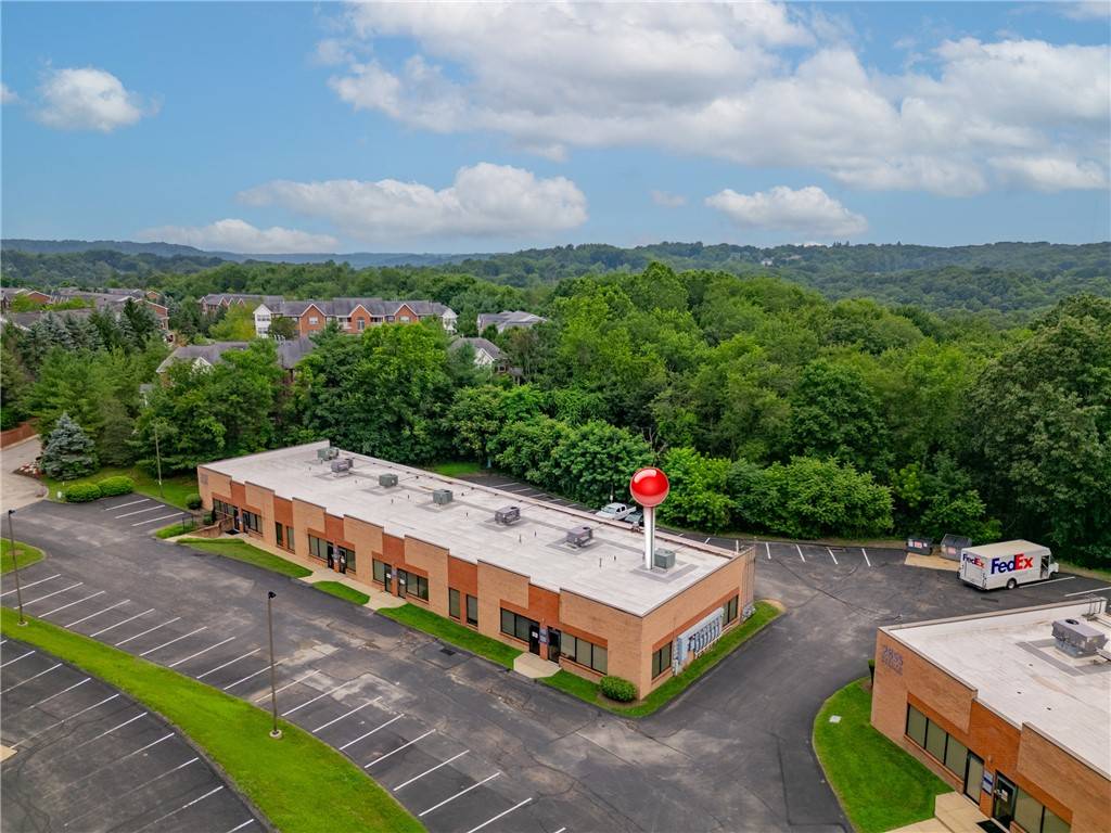 Hampton, PA 15101,2853/2855 Oxford Blvd