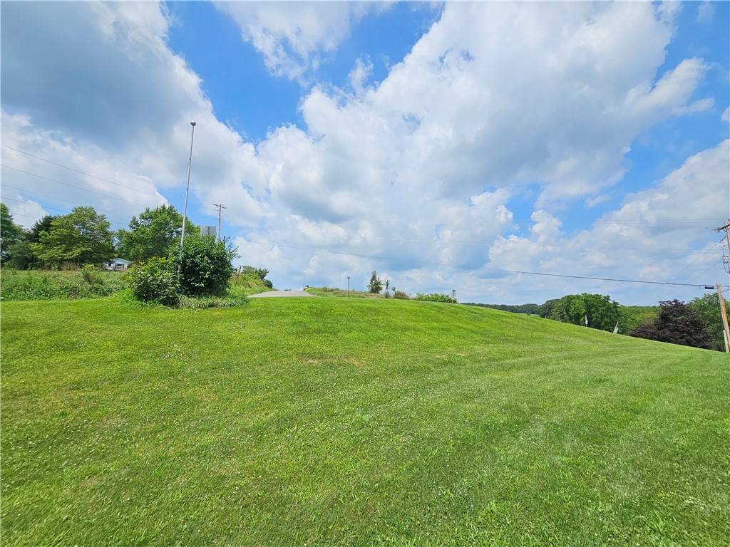 Oakland Twp, PA 16001,323 Hoon Rd