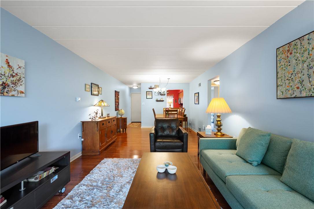 Pittsburgh, PA 15220,2034 Swallow Hill Rd #419