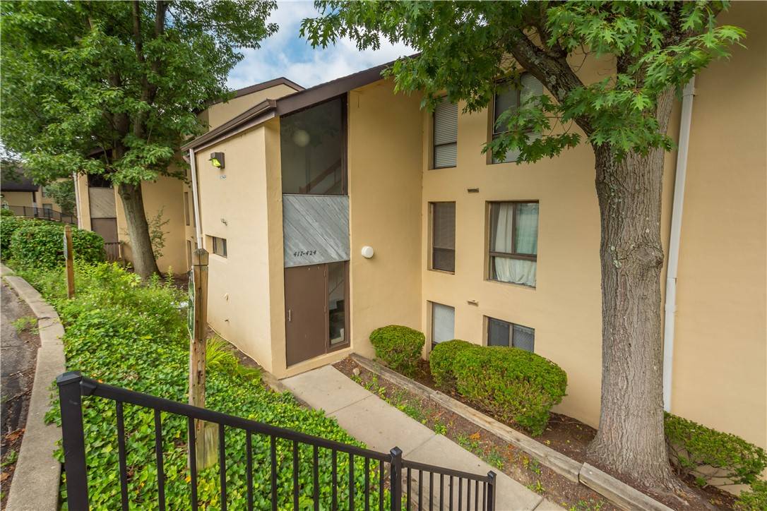 Pittsburgh, PA 15220,2034 Swallow Hill Rd #419