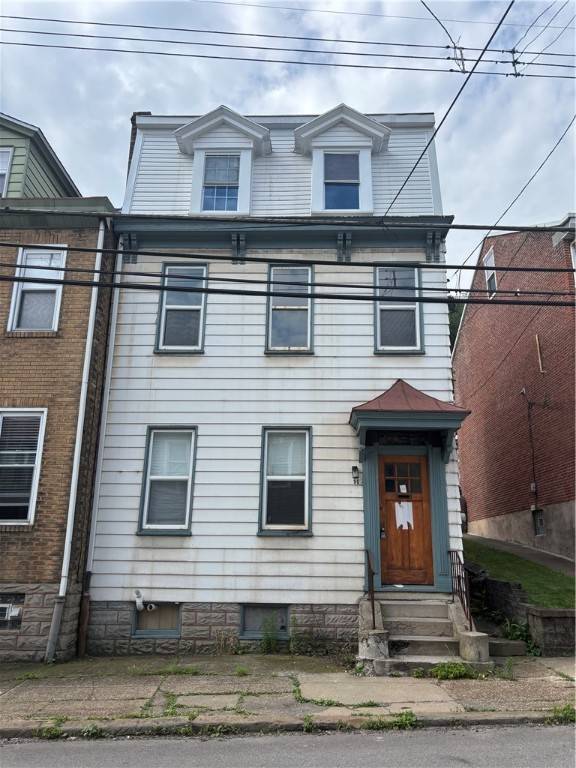 South Side, PA 15203,90 Pius St
