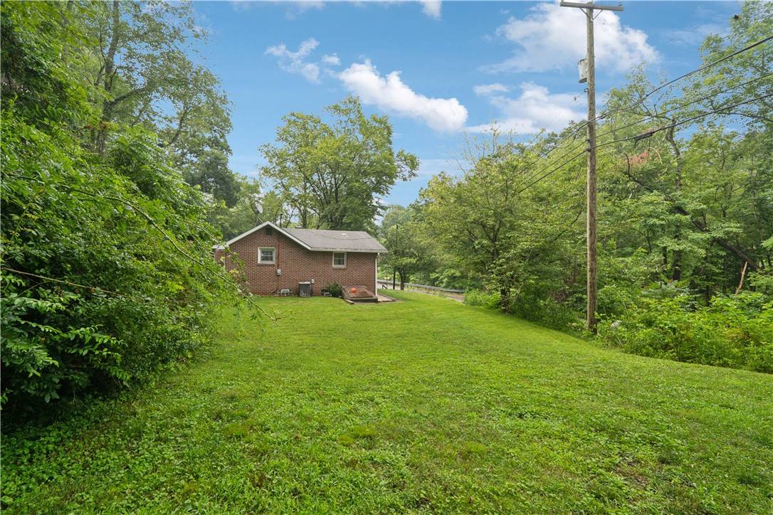 Lower Burrell, PA 15068,2040 Spooky Hollow Rd