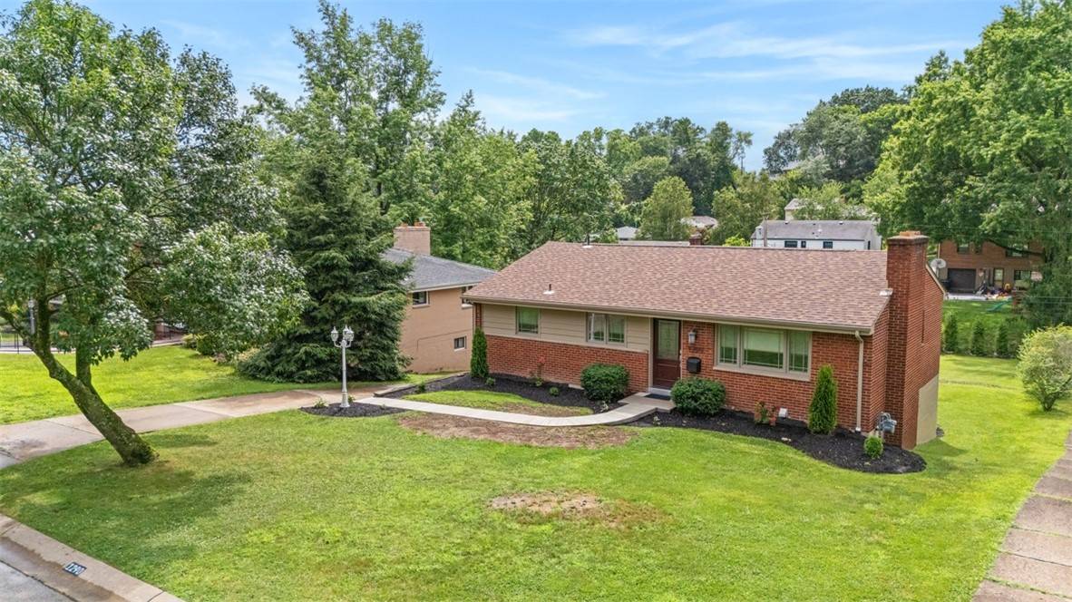 Mt Lebanon, PA 15243,1290 Lakemont Dr