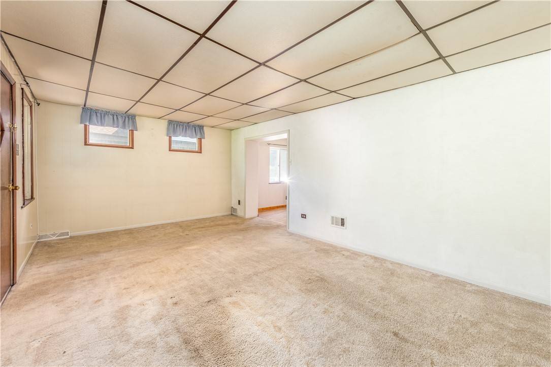 N Versailles, PA 15137,3310 5th Ave