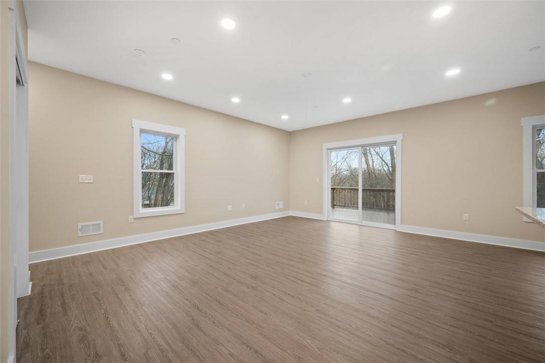 West View, PA 15229,1223 Center Ave