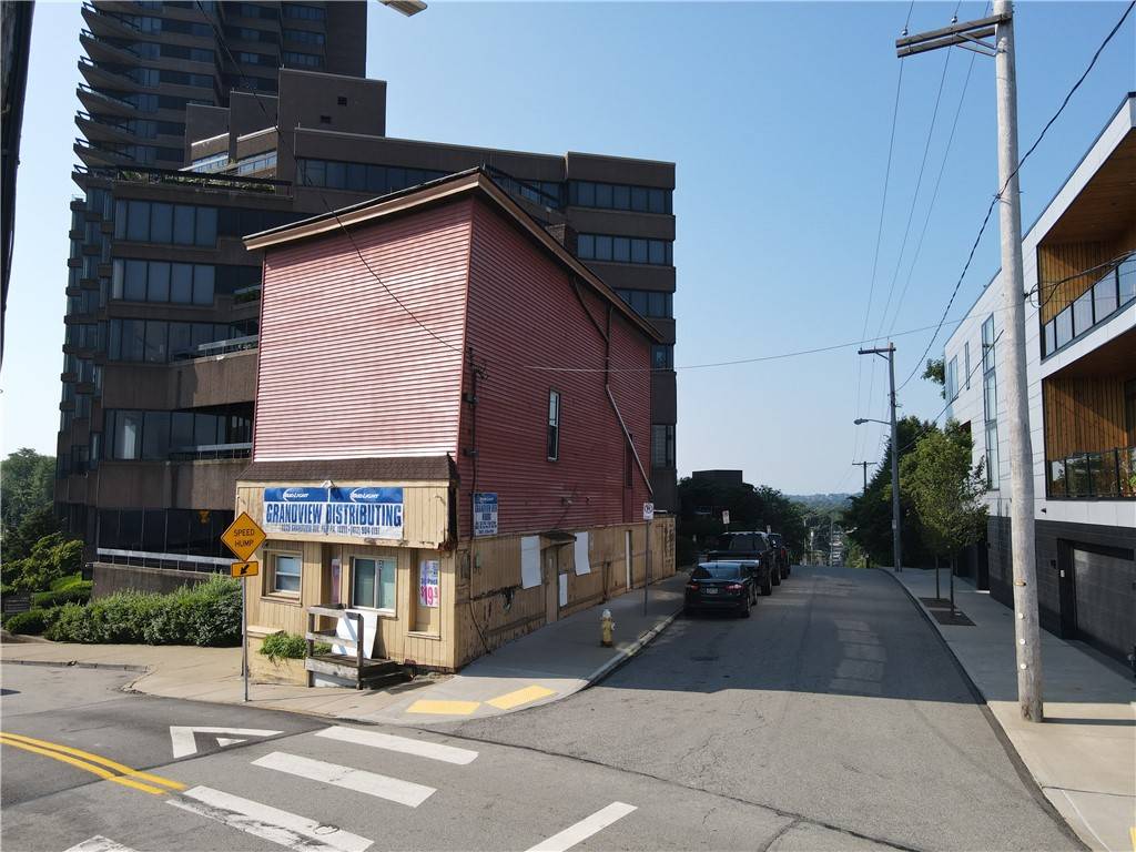 Mt Washington, PA 15211,1325 Grandview Ave