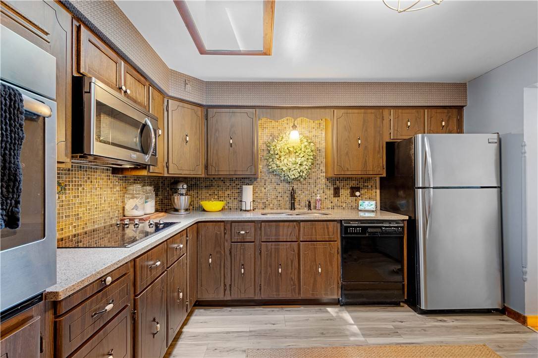 Chartiers, PA 15342,214 ROSS ST