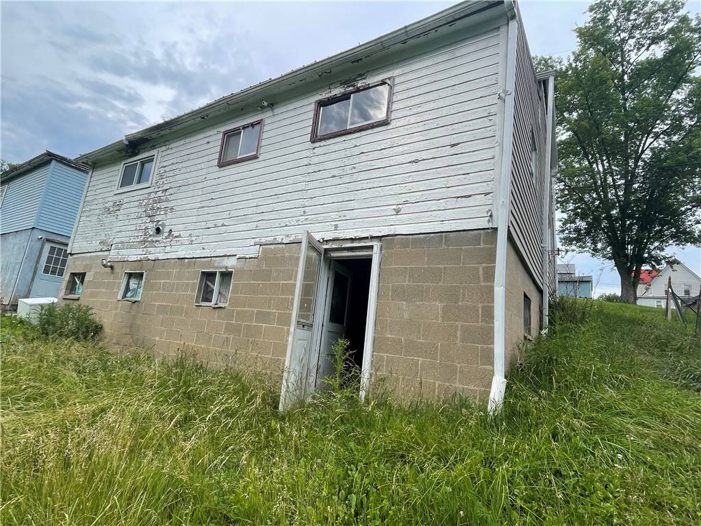 Claysville, PA 15323,139 Highland Ave