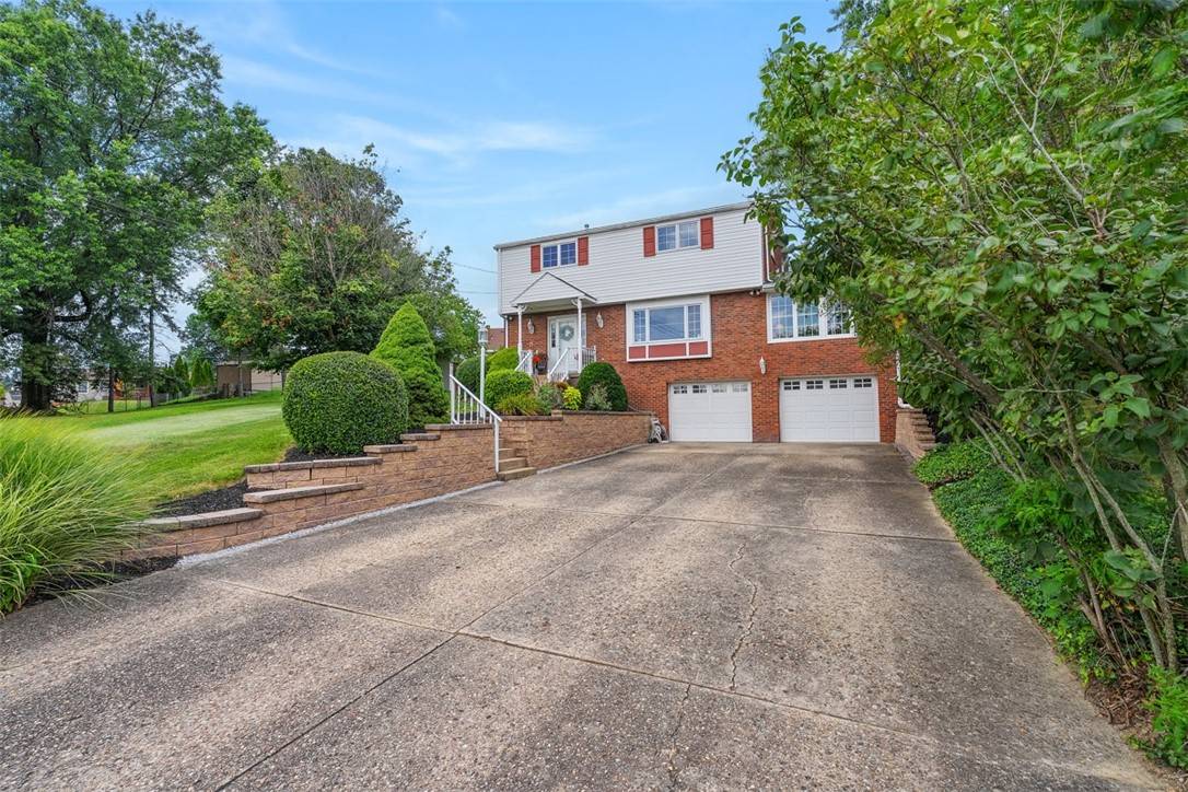 Robinson Twp, PA 15108,4 Cheryl Dr