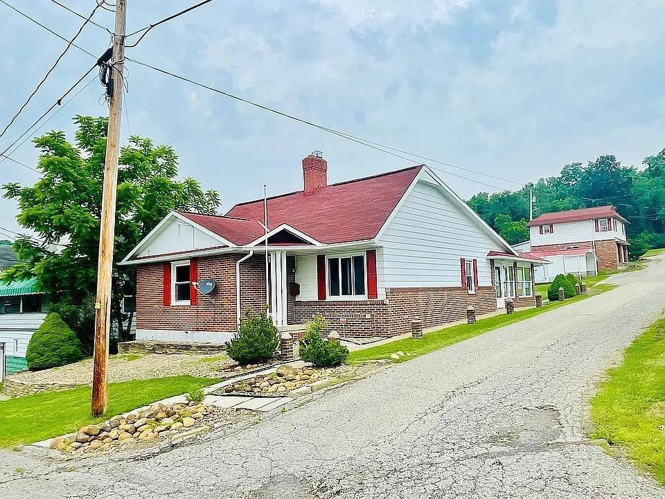 Waynsbrg/frankln Twp, PA 15370,449 Race Street