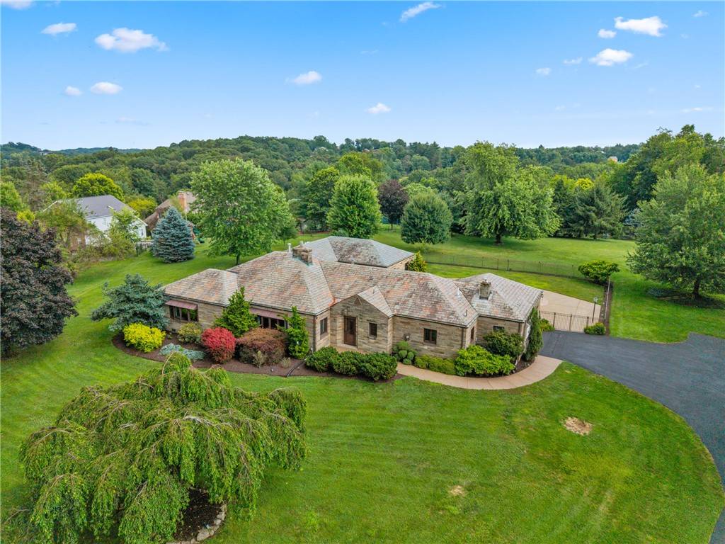 Mccandless, PA 15237,984 Center Oak Dr