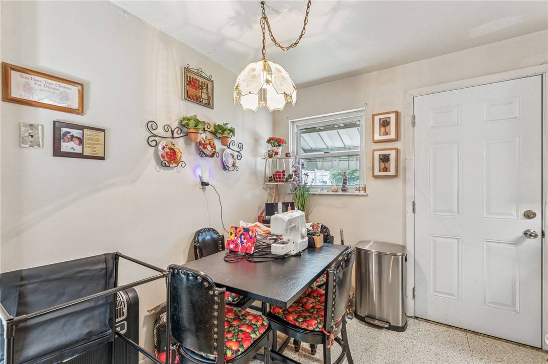 Arnold, PA 15068,1379 5th