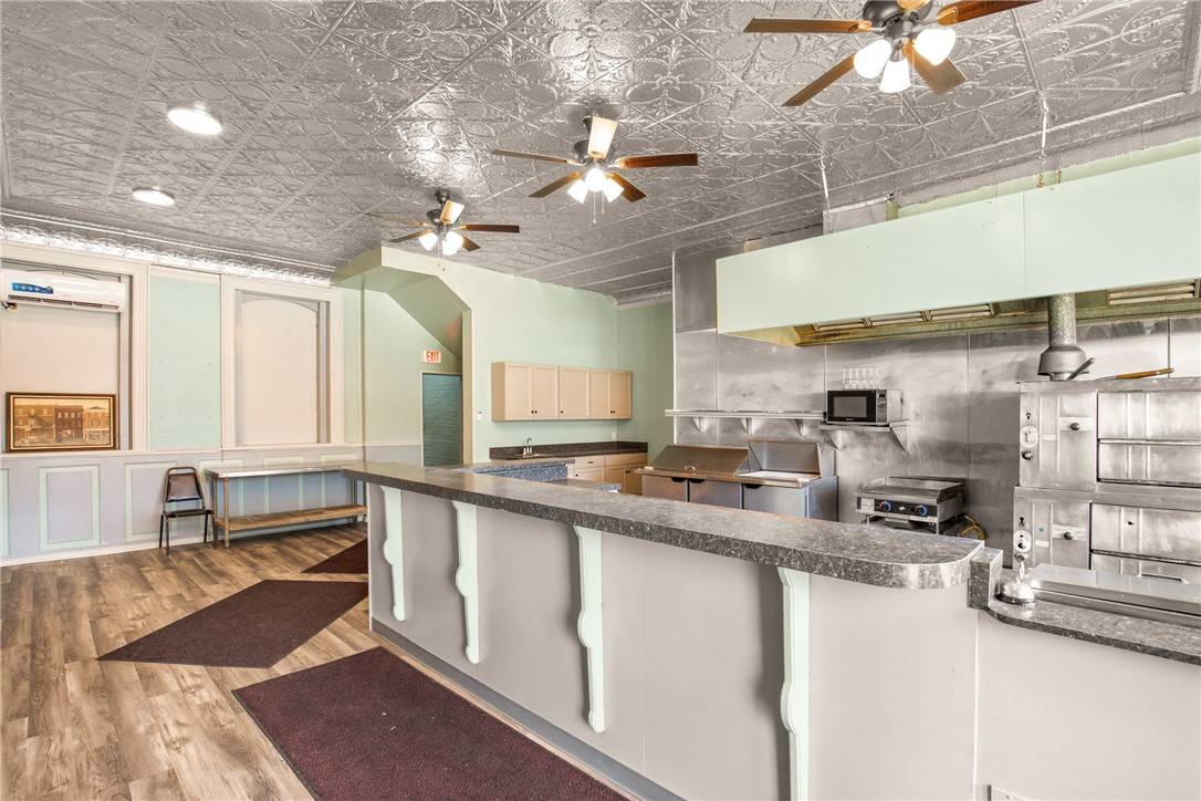 Somerset Boro, PA 15501,105 E Main Street