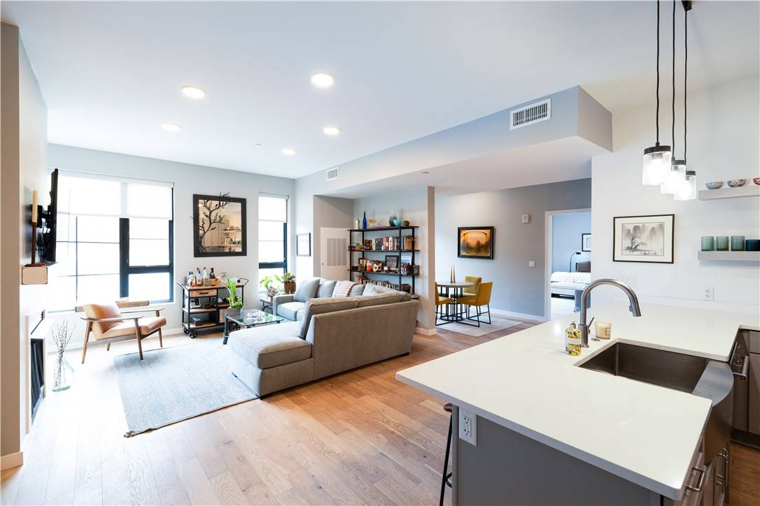 Downtown Pgh, PA 15222,2635 Penn Ave #210/212