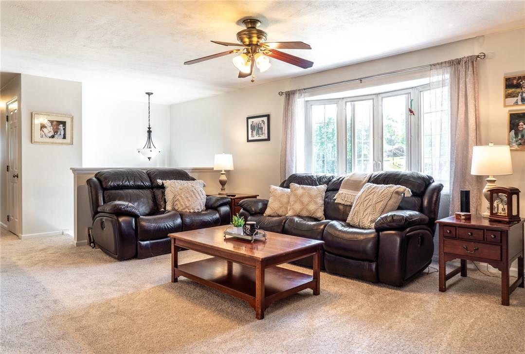 Moon/crescent Twp, PA 15046,938 Harper Rd