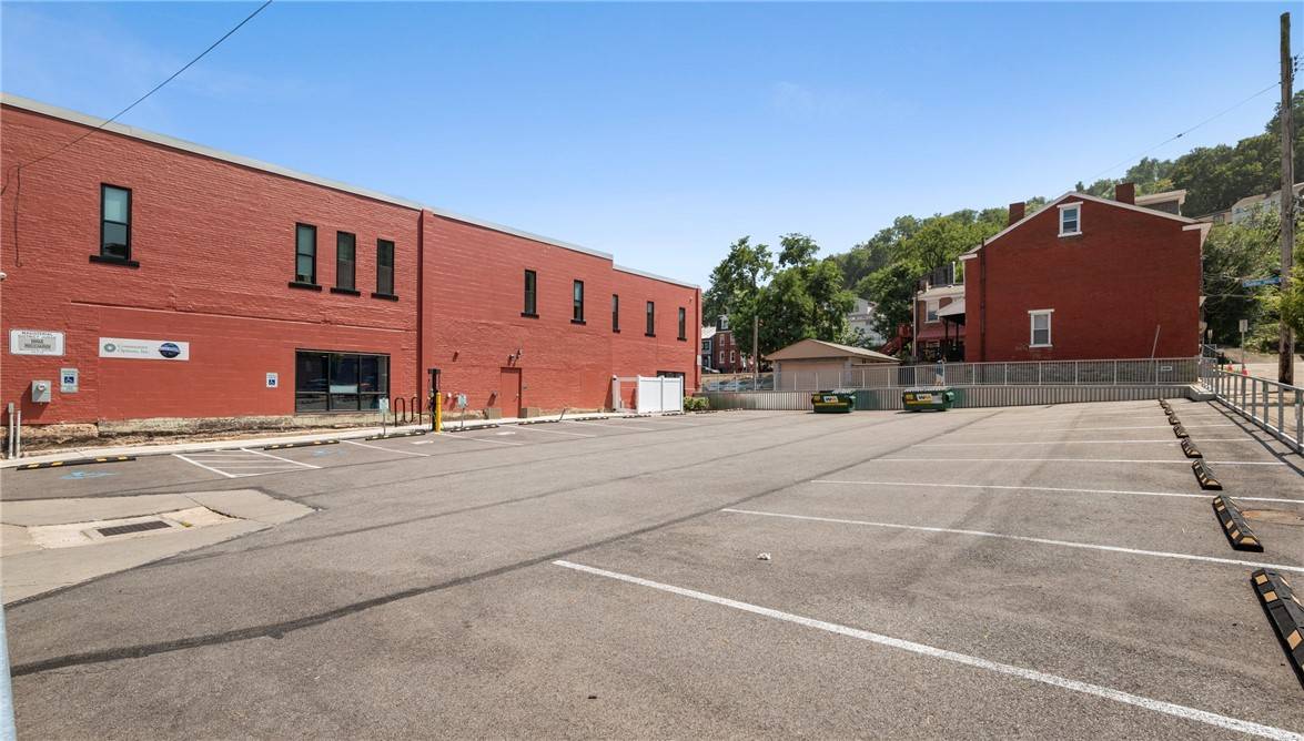 South Side, PA 15203,900 Sarah St Unit 120