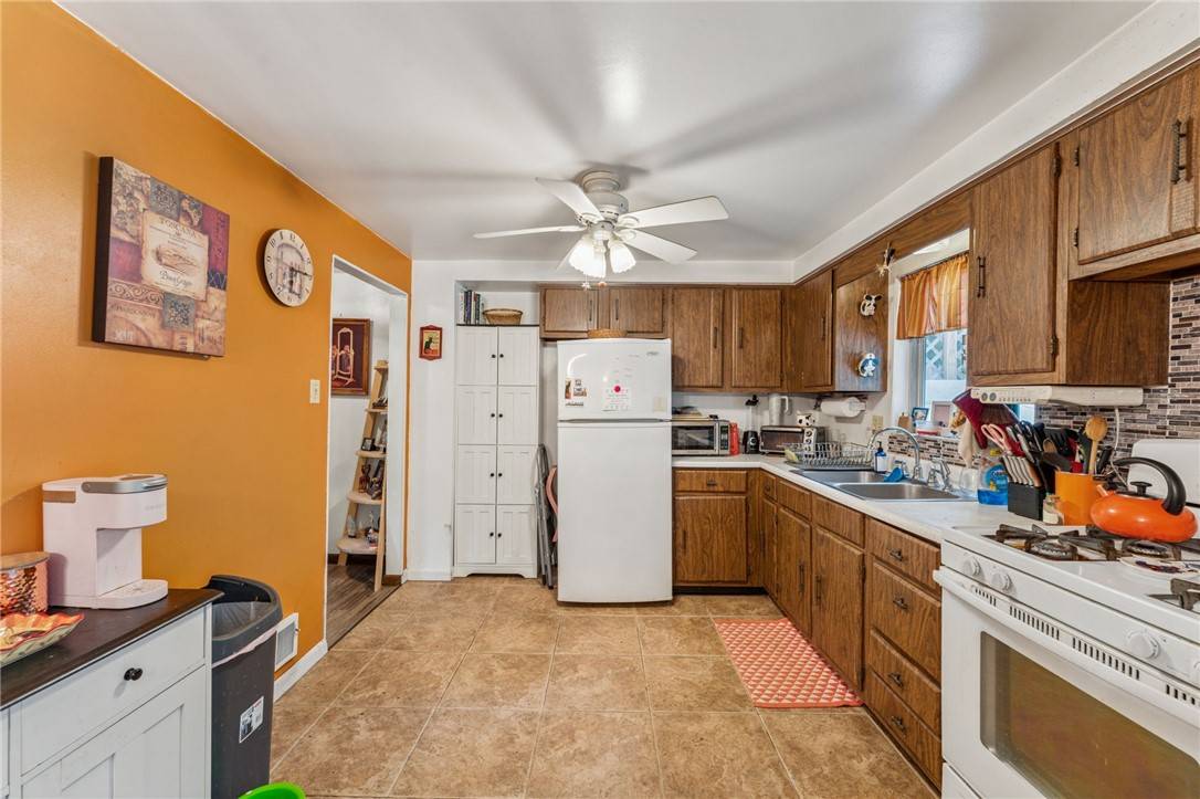 N Versailles, PA 15137,335 Mckee