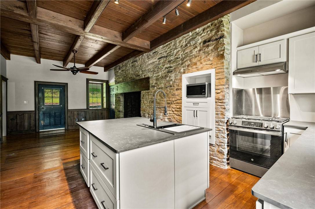 Salem Twp, PA 15670,117 White Thorn Rd