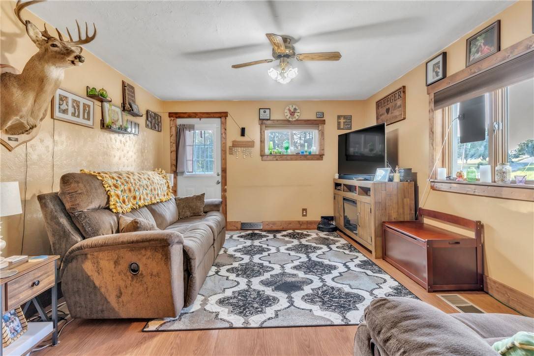 Clay Twp, PA 16057,573 Claytonia Rd