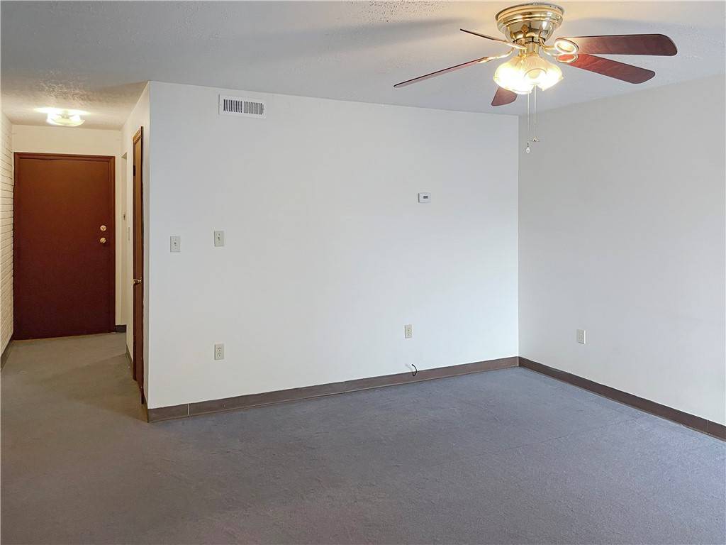 Aspinwall, PA 15215,23 Brilliant Ave #23-301