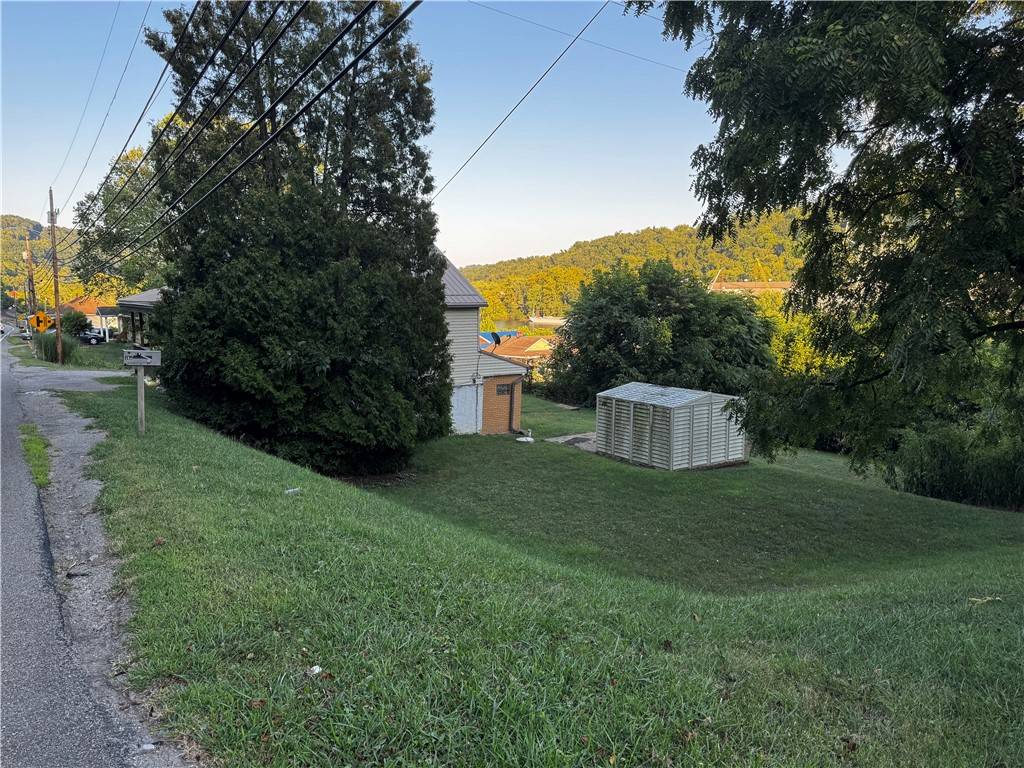 Brownsville, PA 15417,165 Low Hill Rd