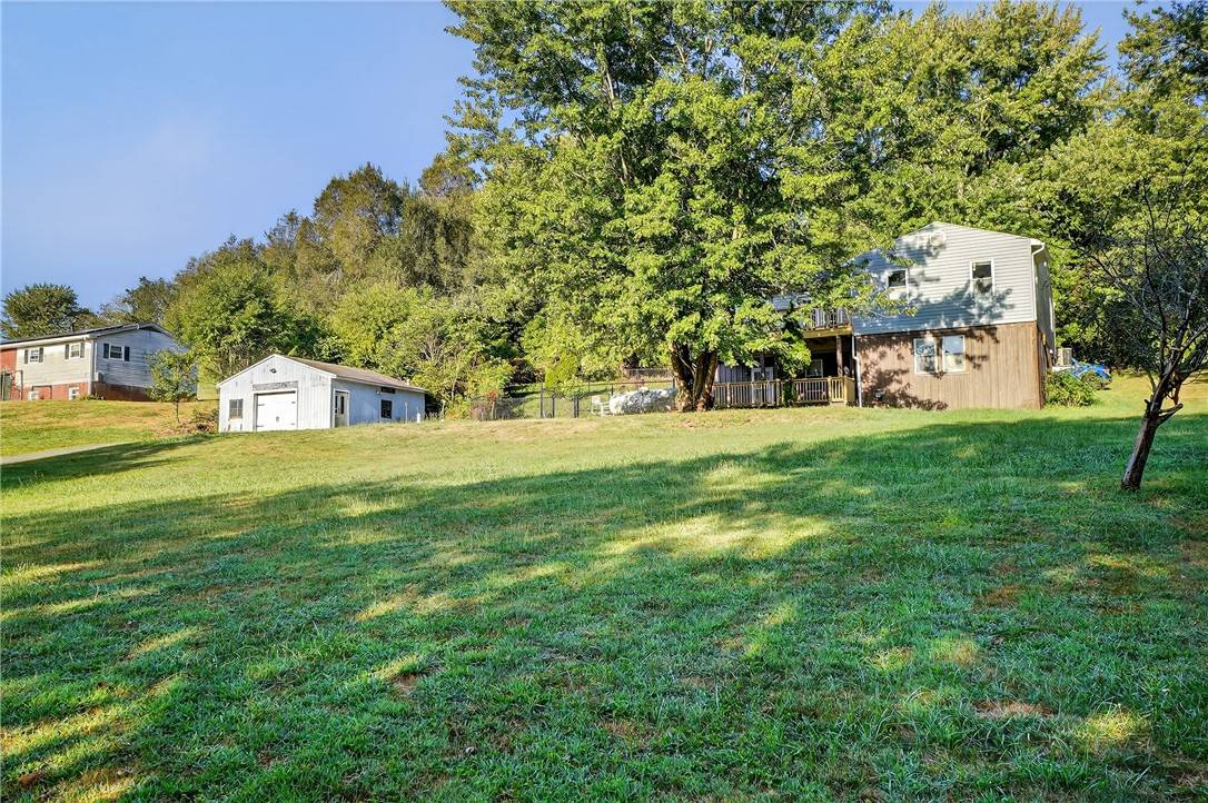 Raccoon Twp, PA 15050,208 Mccleary Rd