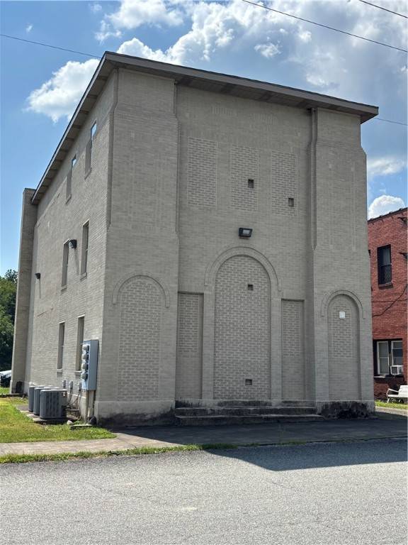 Smithfield, PA 15478,96 Liberty Street #3