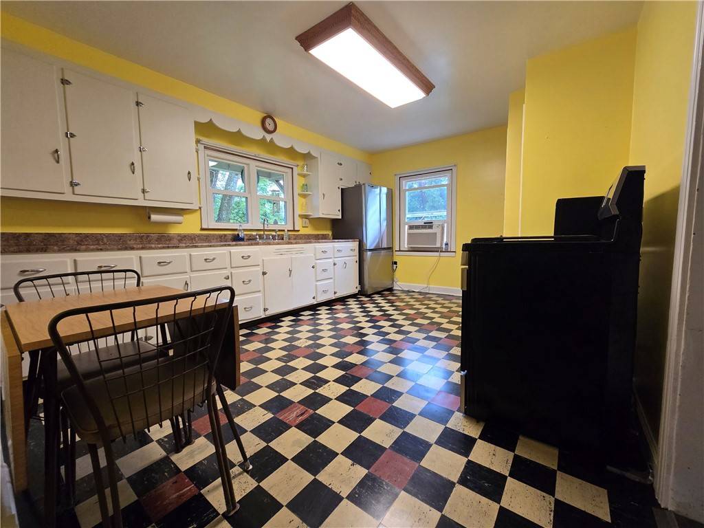 Penn Twp, PA 16002,368 Pittsburgh Rd