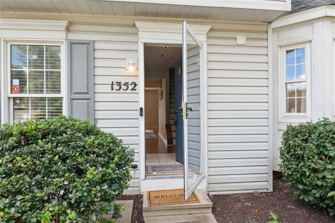 North Strabane, PA 15317,1352 Meadowbrook Dr