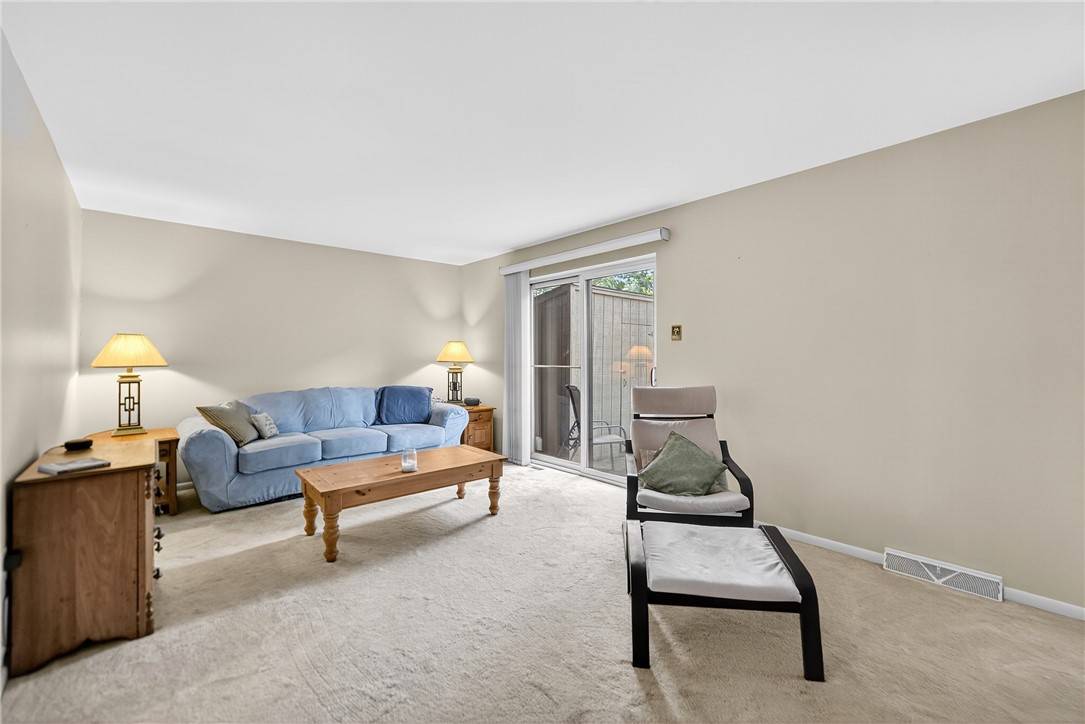 Ross Twp, PA 15237,512 Dogwood Ct