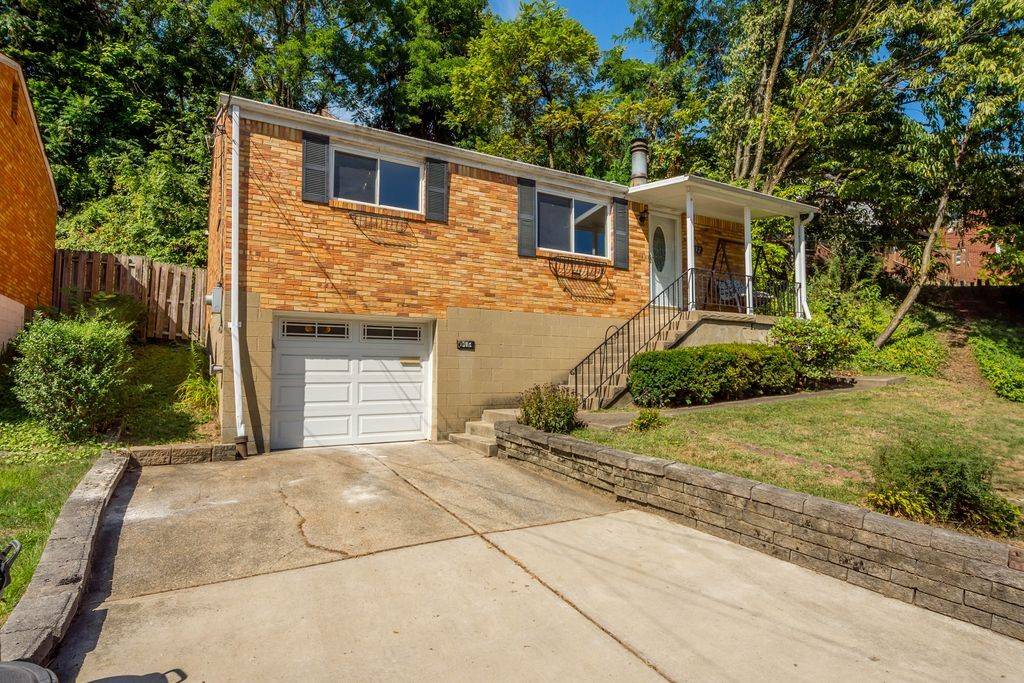 Beechview, PA 15216,1432 Orangewood Avenue