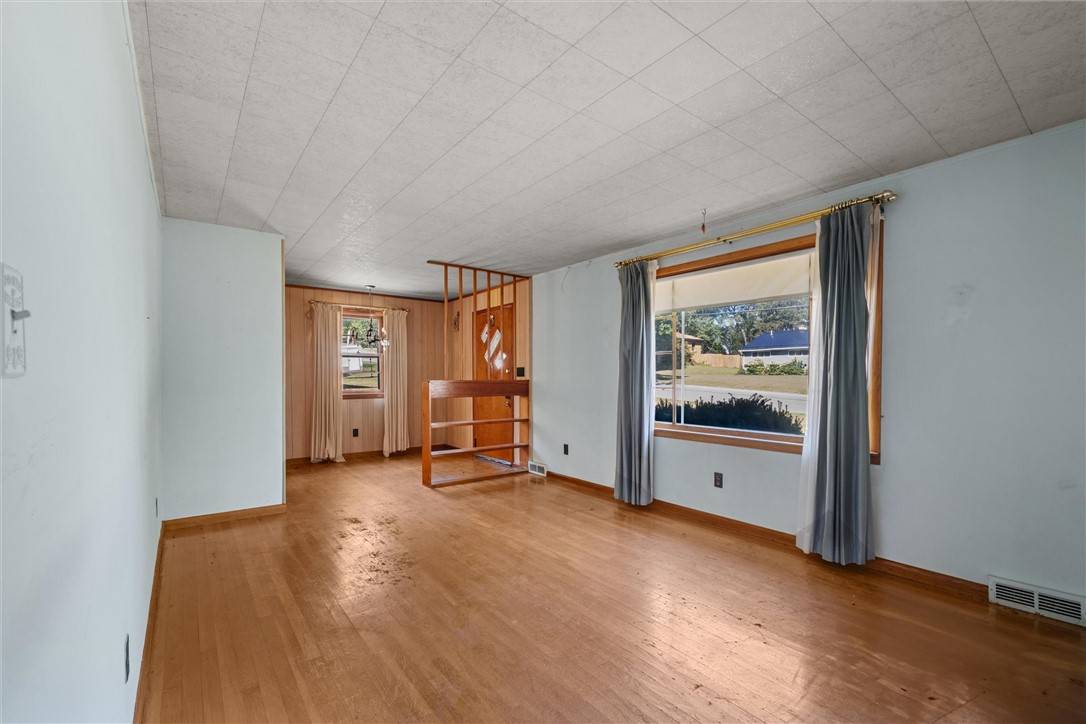 Farrell, PA 16121,306 Lunn Blvd