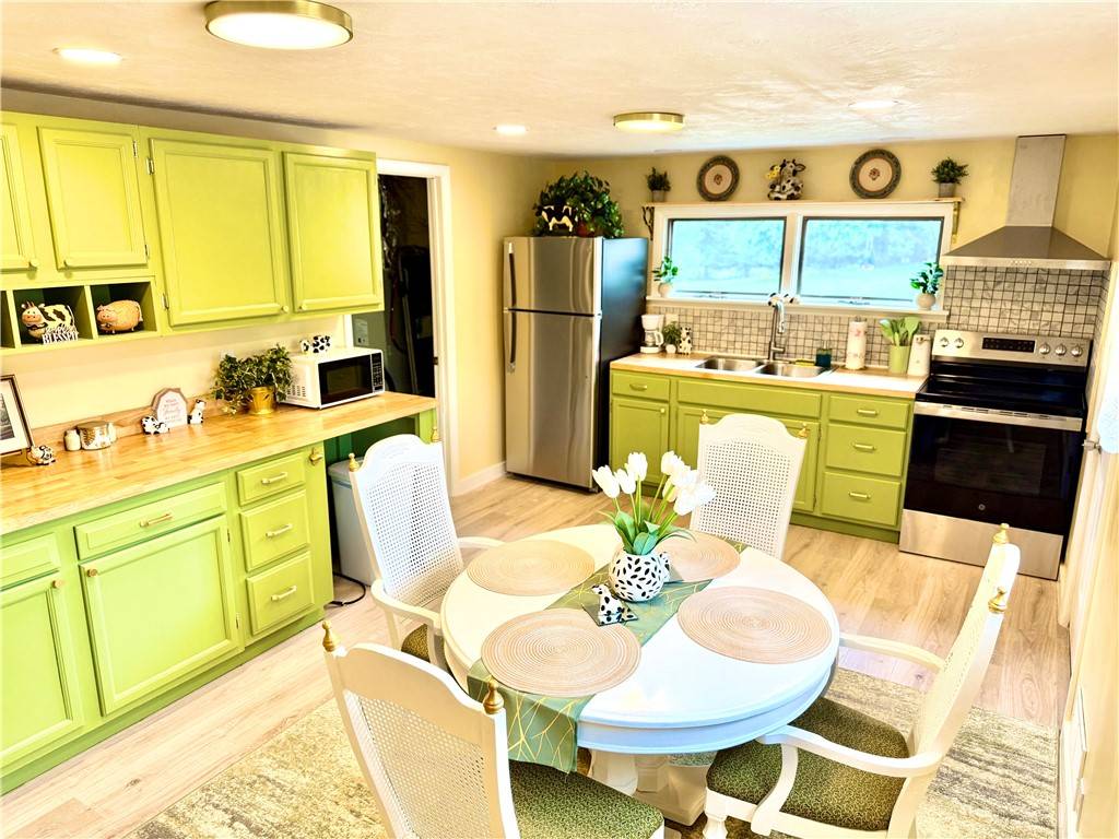 Masontown, PA 15461,543 N Main St